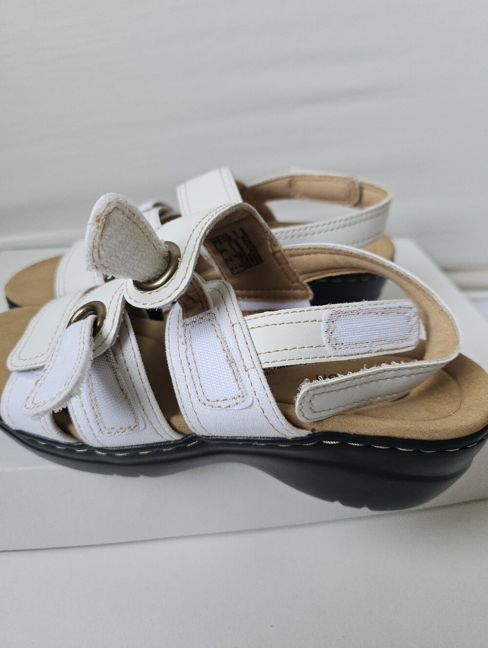 NWOT Clarks Collection White Strappy Wedge Sandals Size 6.5 - Picture 11 of 16